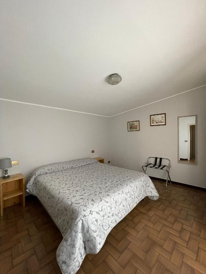 B&B Michelina Castiglione dʼIntelvi Exterior foto