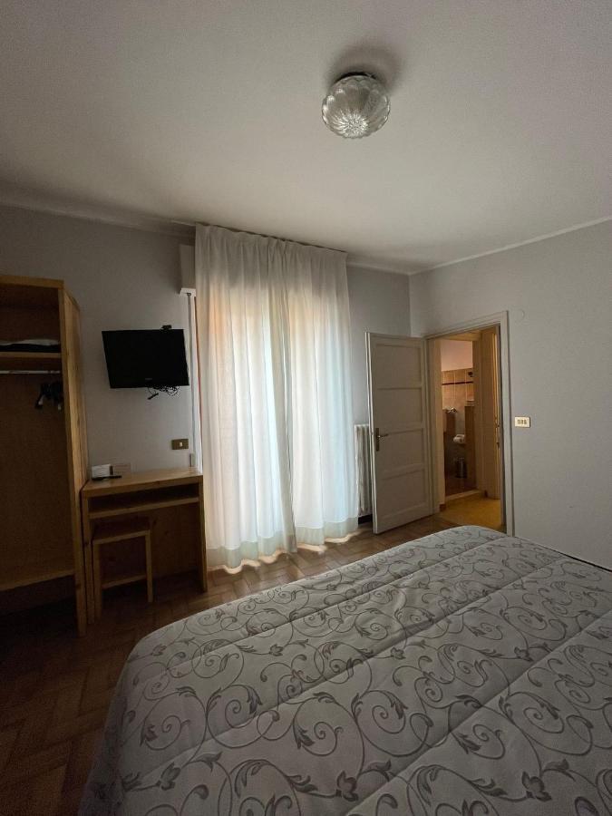 B&B Michelina Castiglione dʼIntelvi Exterior foto
