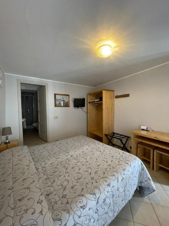 B&B Michelina Castiglione dʼIntelvi Exterior foto