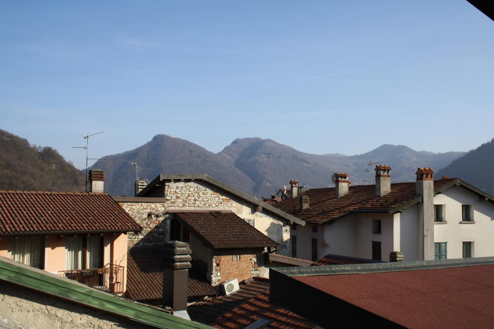 B&B Michelina Castiglione dʼIntelvi Exterior foto