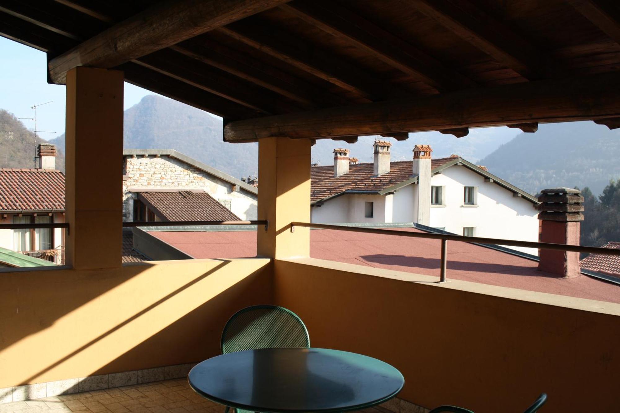 B&B Michelina Castiglione dʼIntelvi Exterior foto